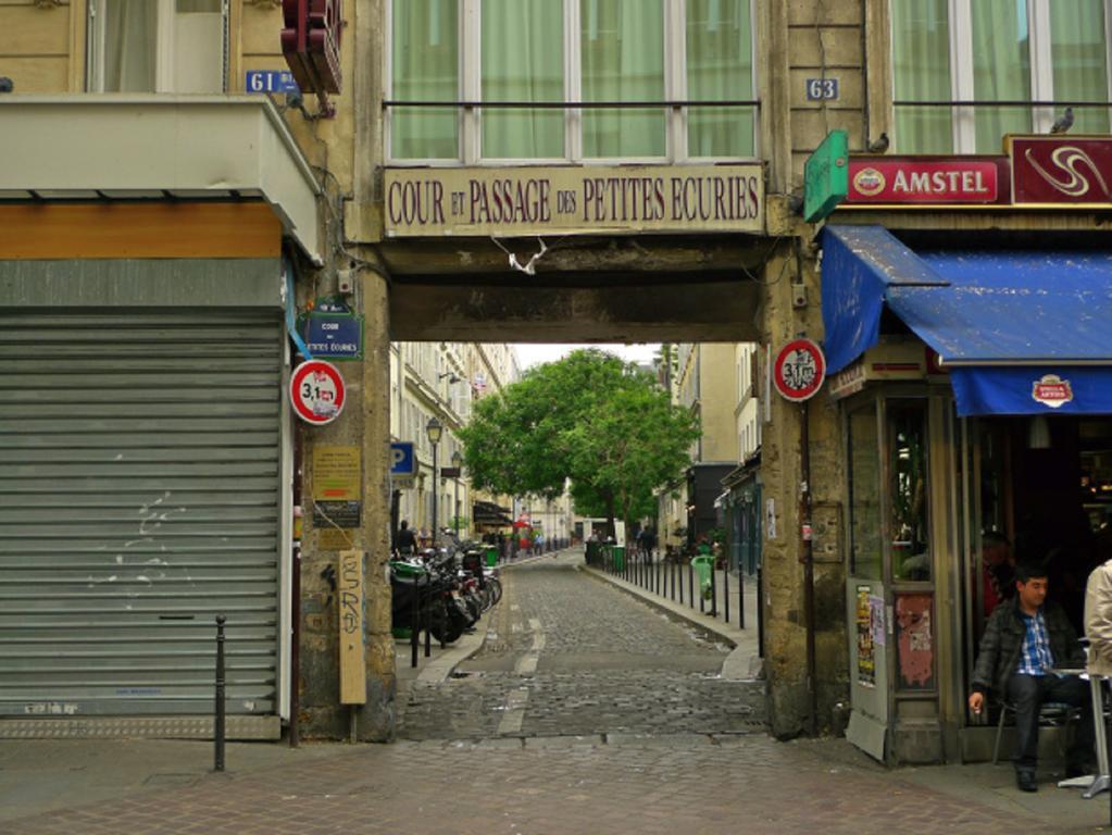 Private Room In A Parisian Homestay! - Close To It All! 외부 사진